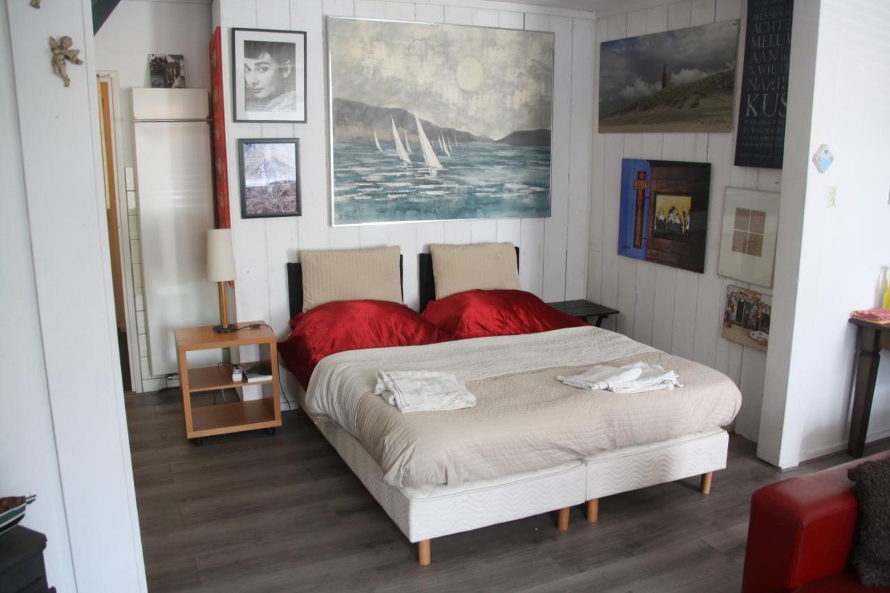 Bed & Breakfast Klokgaaf De Koog  Exteriör bild